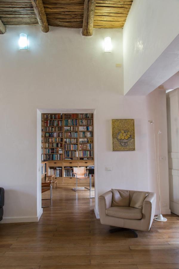 La Casa Nel Cuore Della Citta Apartment Naples Exterior photo
